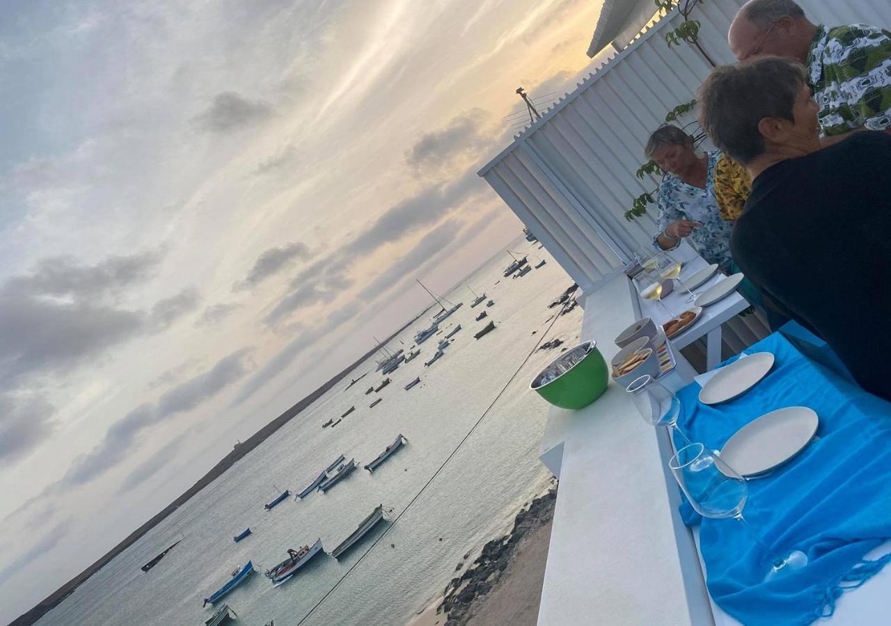 Nos Kasa Bed & Breakfast ซาลเรย์ ภายนอก รูปภาพ