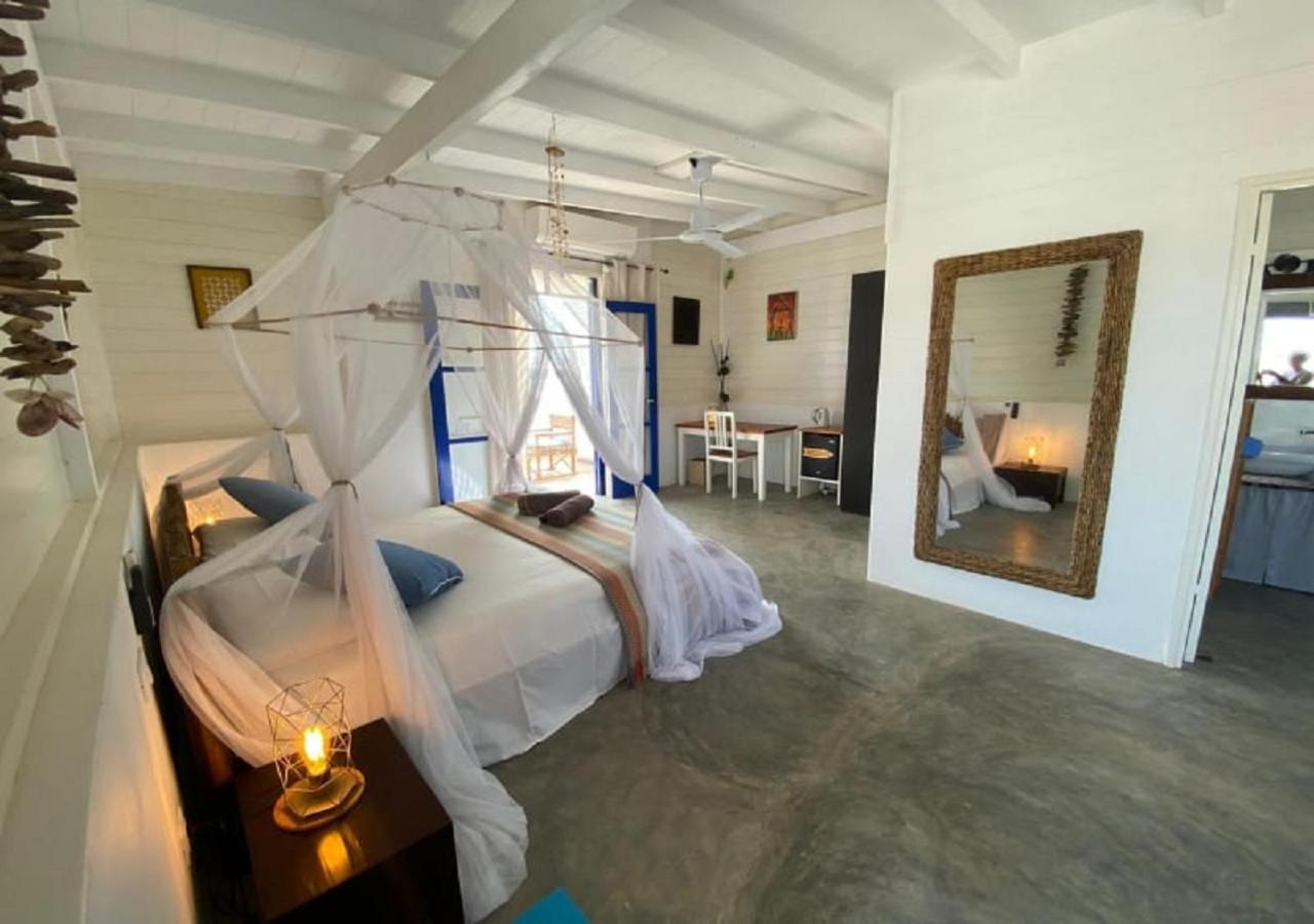 Nos Kasa Bed & Breakfast ซาลเรย์ ภายนอก รูปภาพ